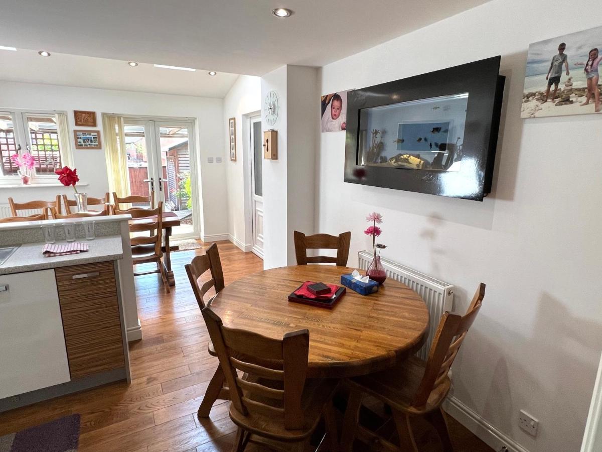 Simply Stunning 2 Bedroom Home With Parking Space Nottingham Exterior photo